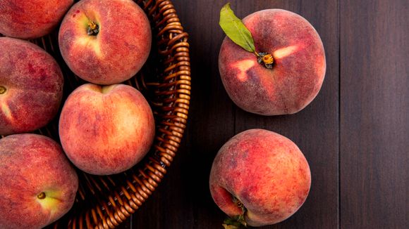 10 Surprising Health Benefits and Uses of Peaches